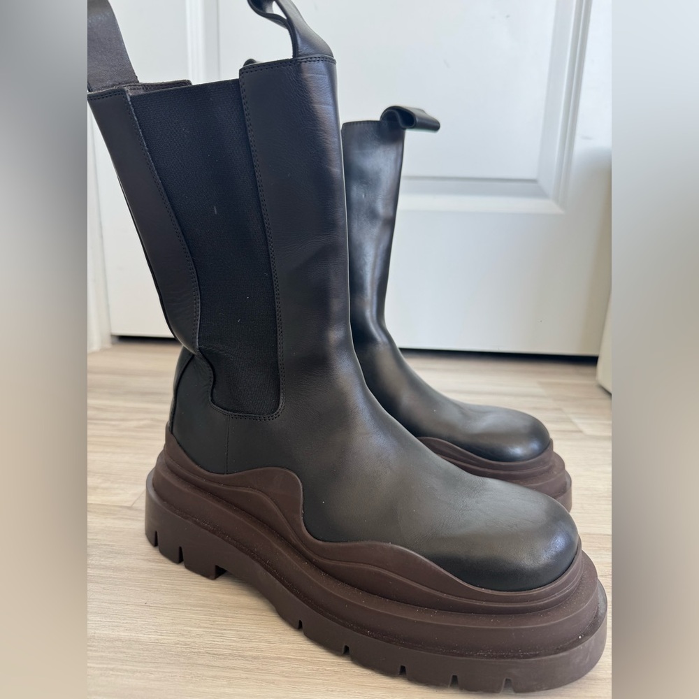 Women’s Bottega Veneta Tire Chelsea Boot